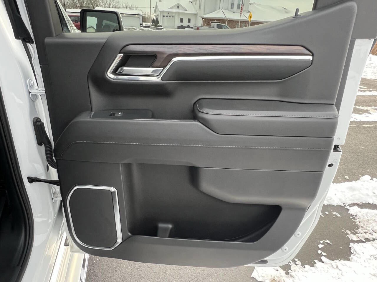 Used 2023 GMC Sierra 1500 SLT w/ SLT Premium Package image 28