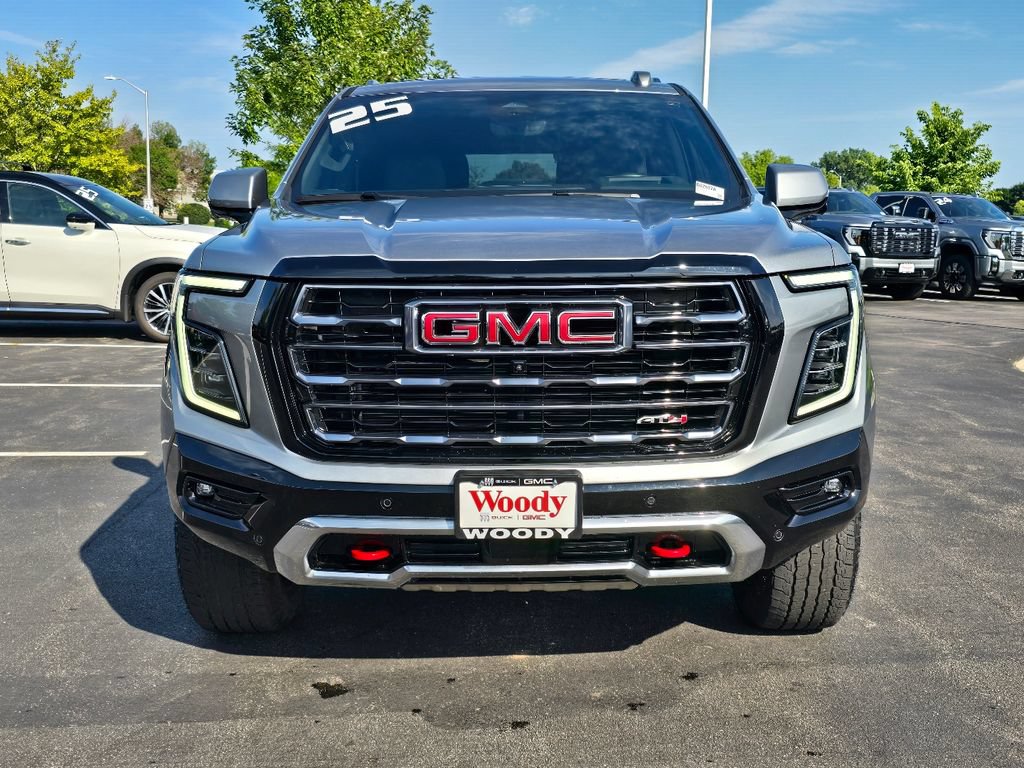 Certified 2025 GMC Yukon AT4 w/ AT4 Premium Package AWD/4WD image 4