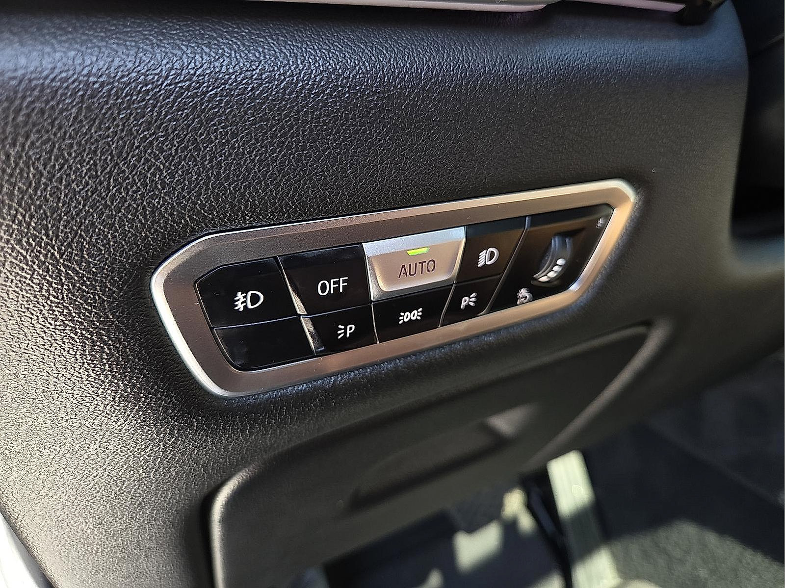 Used 2019 BMW X5 xDrive40i w/ Premium Package 2 AWD/4WD image 11