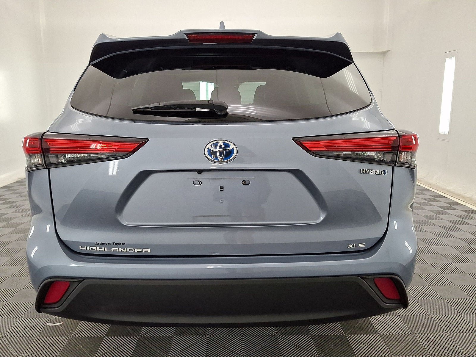 Used 2021 Toyota Highlander XLE AWD/4WD image 15
