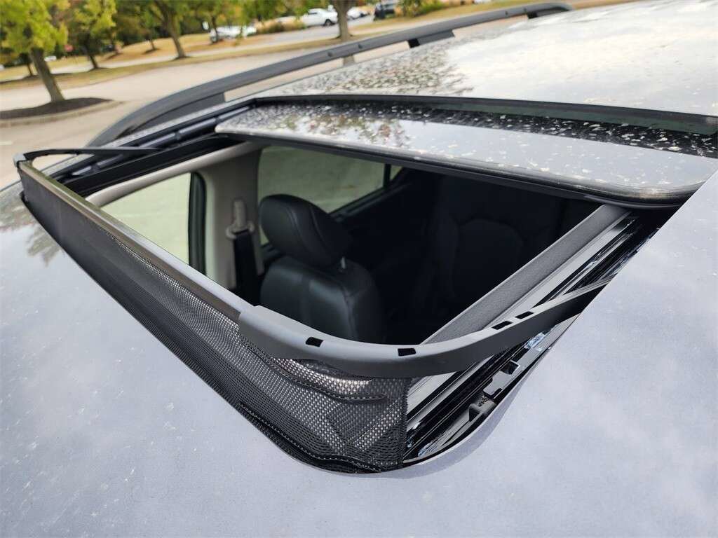 Certified 2024 Honda Pilot Touring image 4