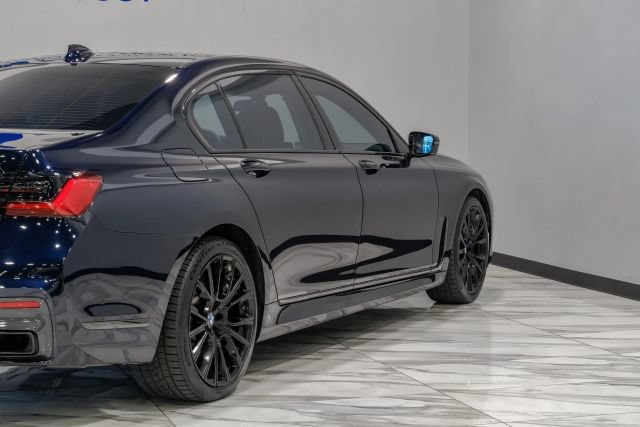 Used 2022 BMW 750i xDrive w/ Luxury Rear Seating Package AWD/4WD image 14