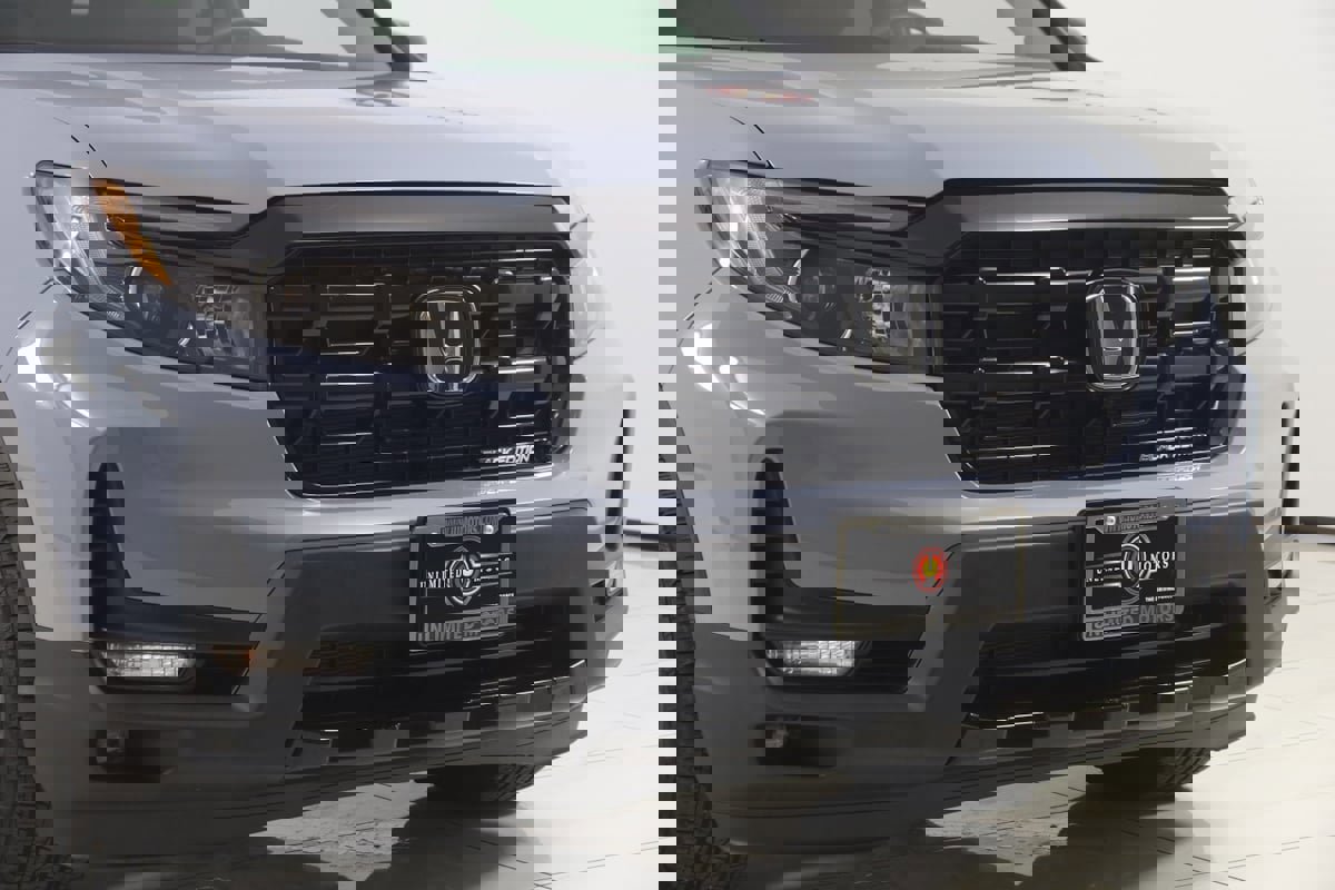 Used 2025 Honda Ridgeline Black Edition image 34
