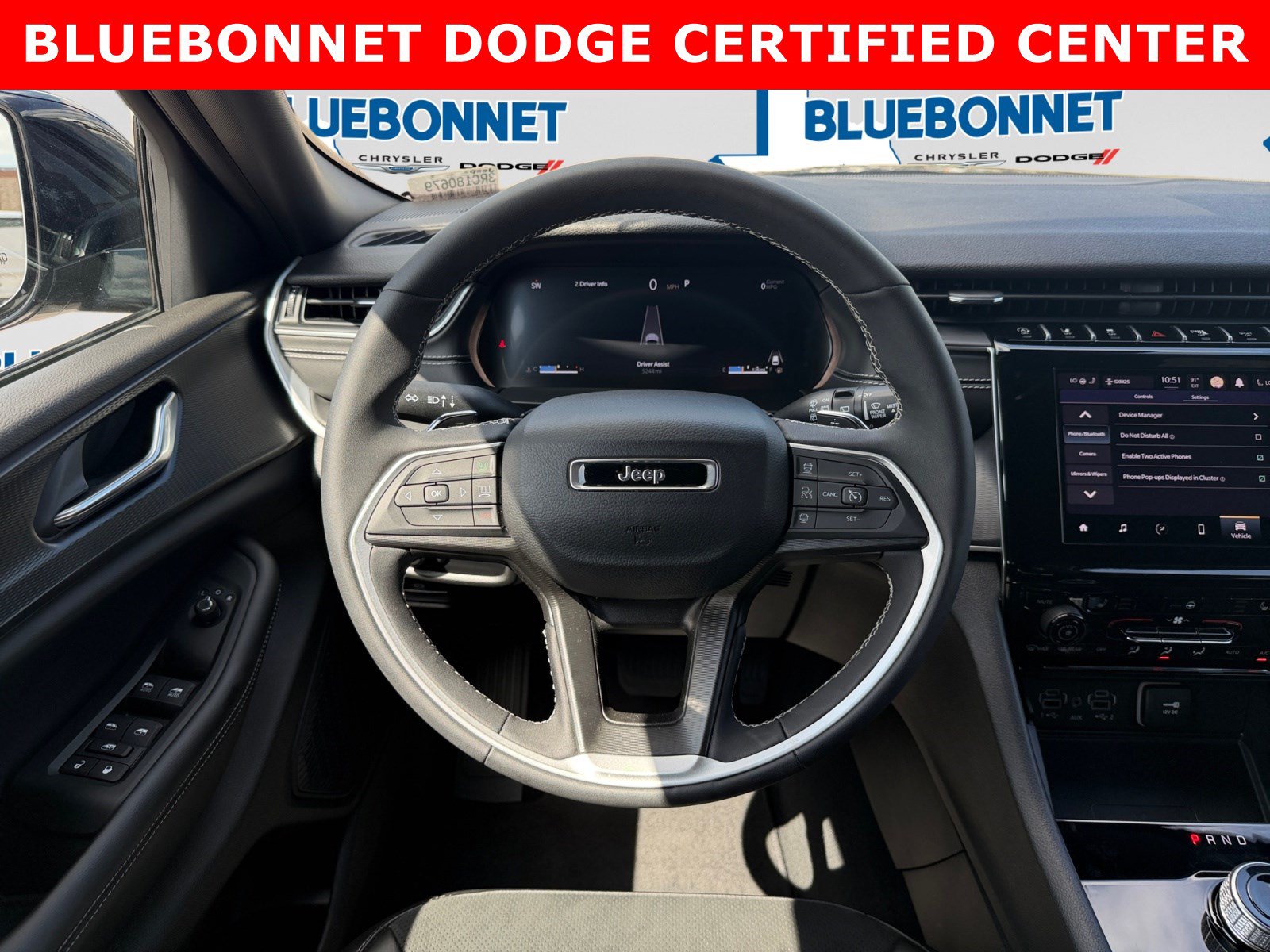 Used 2024 Jeep Grand Cherokee Altitude AWD/4WD image 13