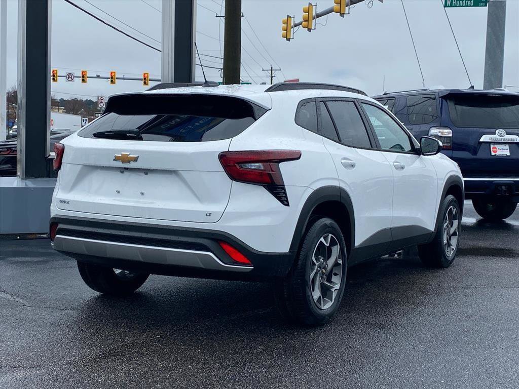 New 2026 Chevrolet Trax LT w/ Driver Confidence Package image 3