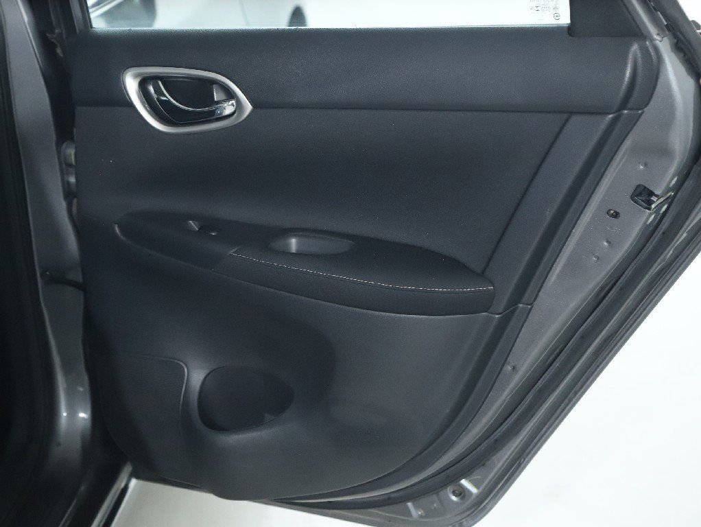 Used 2015 Nissan Sentra SV w/ Navigation Package image 29