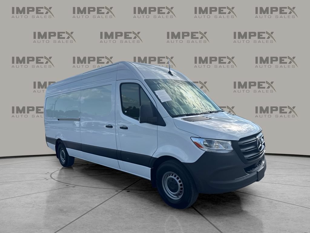 Used 2025 Mercedes-Benz Sprinter 2500 image 7