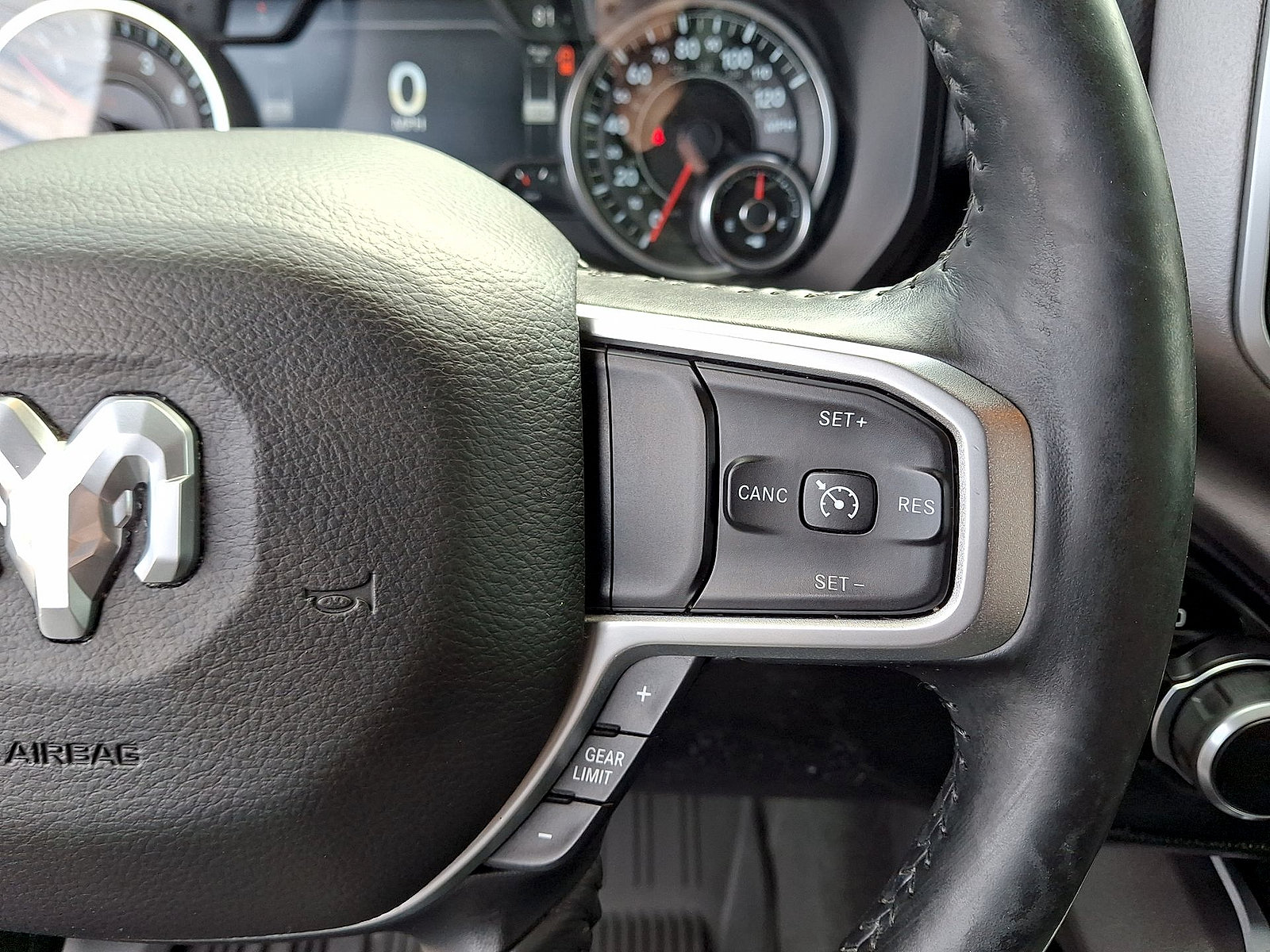 Used 2019 RAM 1500 Big Horn AWD/4WD image 18