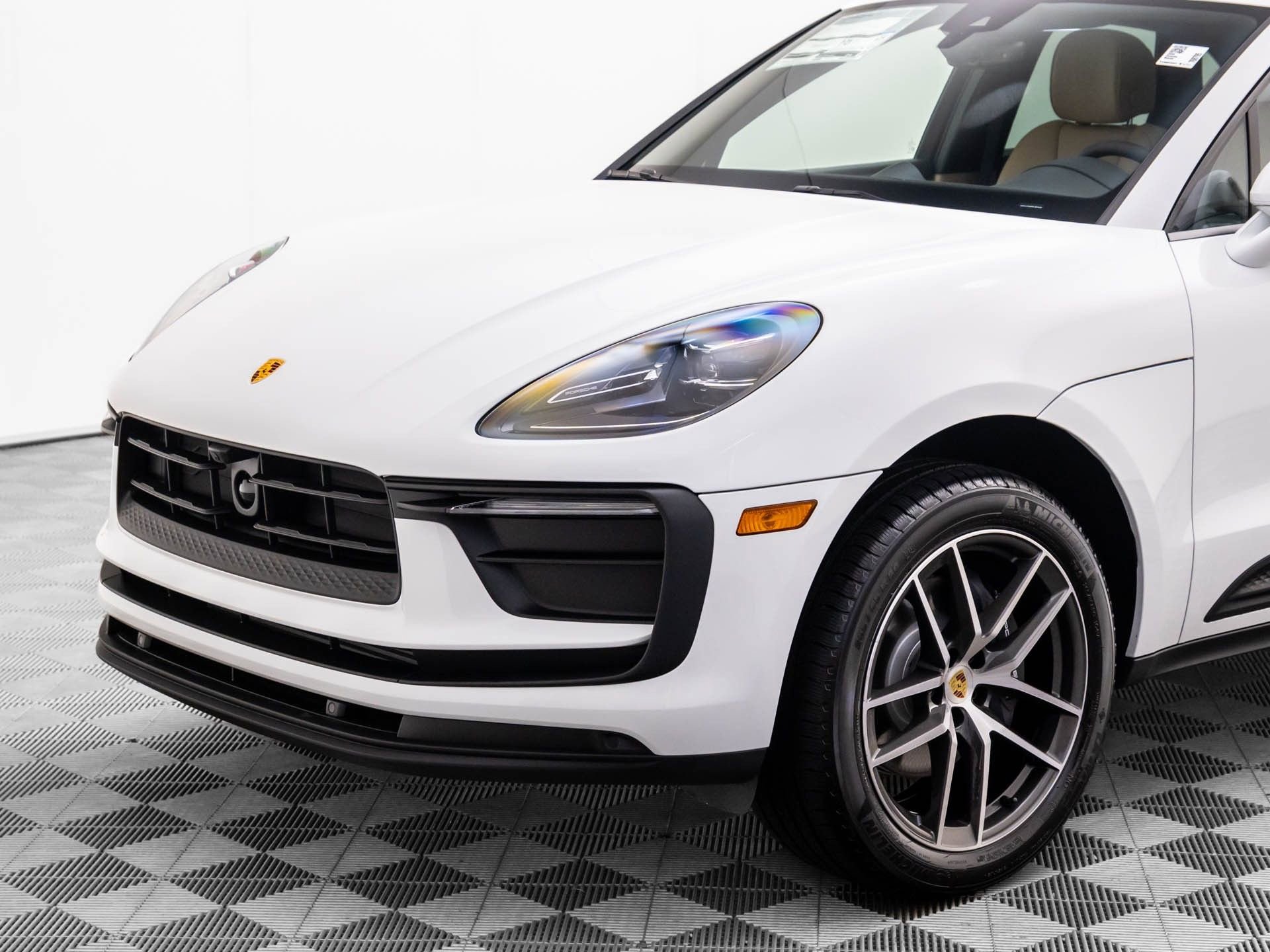 Certified 2026 Porsche Macan image 36