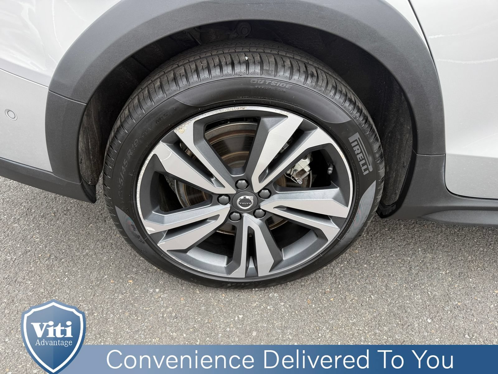 Used 2025 Volvo V60 B5 Cross Country Plus AWD/4WD image 14