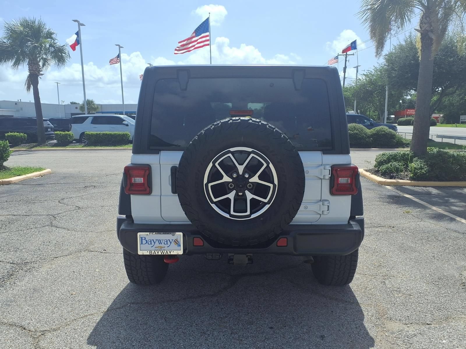 Used 2024 Jeep Wrangler Unlimited Rubicon AWD/4WD image 22