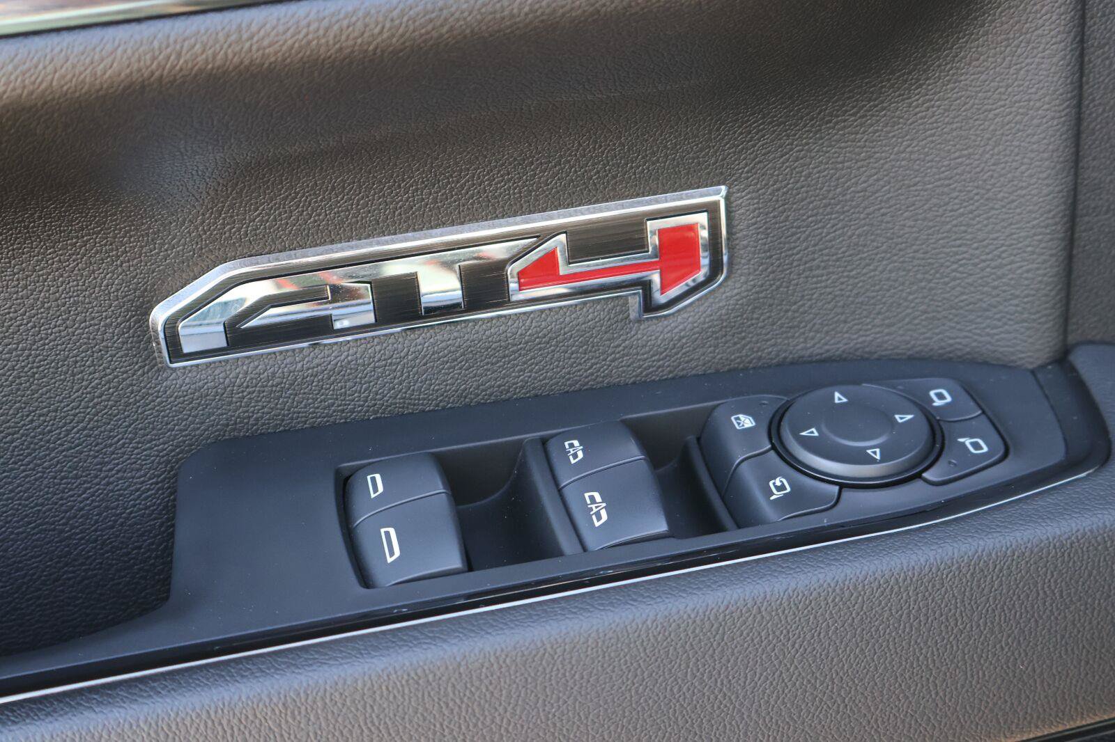 Used 2024 GMC Sierra 1500 AT4 w/ Technology Package AWD/4WD image 27