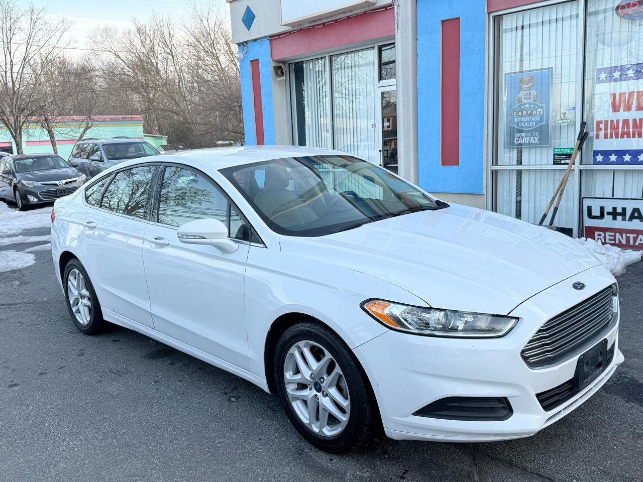 Used 2014 Ford Fusion SE image 9