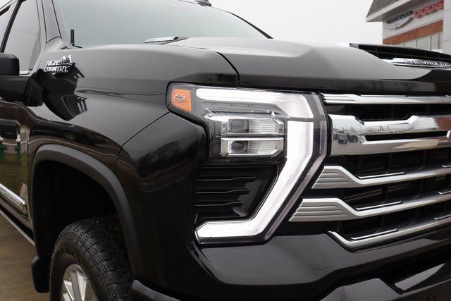 Used 2025 Chevrolet Silverado 2500 High Country w/ High Country Premium Package image 5