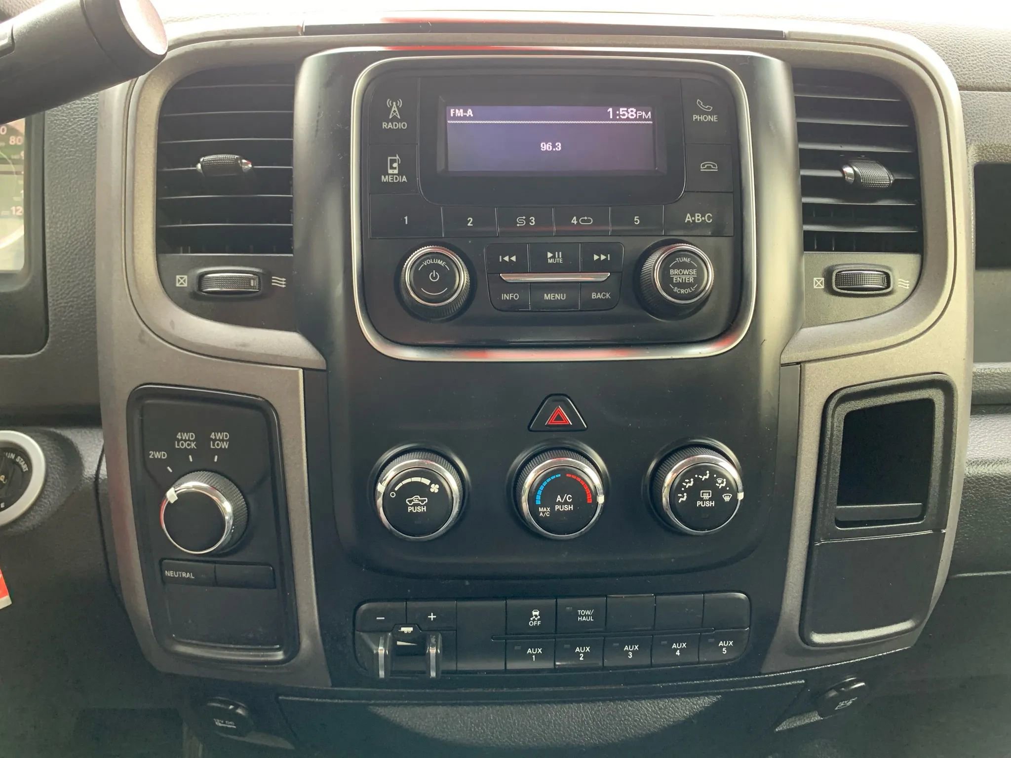 Used 2017 RAM 4500 Tradesman w/ Power & Remote Entry Group AWD/4WD image 16