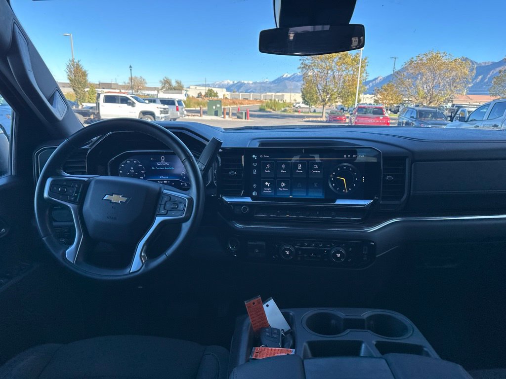 Used 2024 Chevrolet Silverado 1500 LT AWD/4WD image 8