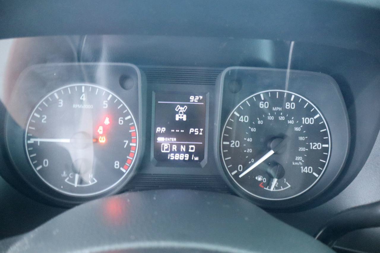 Used 2017 Nissan Titan S AWD/4WD image 22