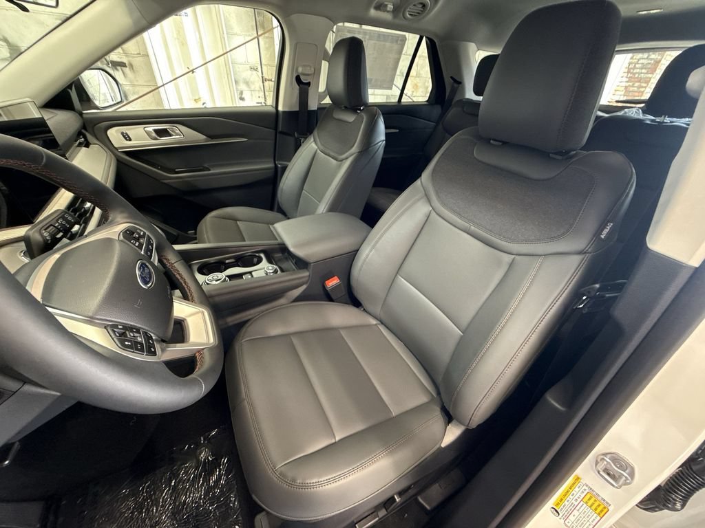 New 2026 Ford Explorer Active w/ Active Comfort Package AWD/4WD image 13