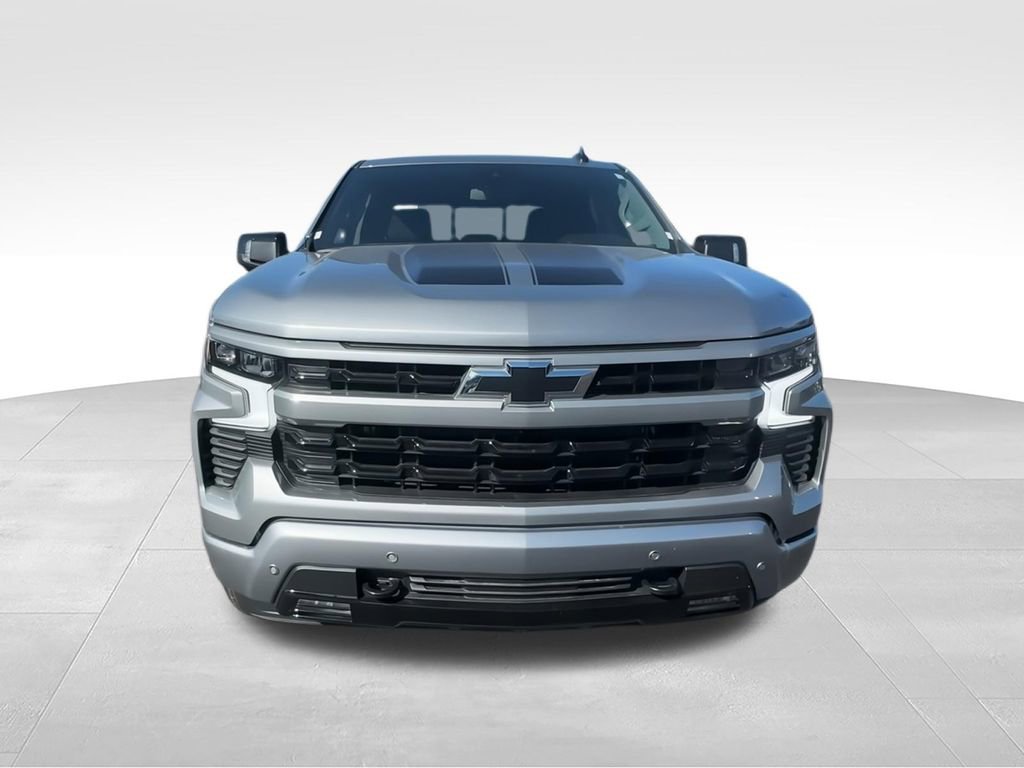 Used 2025 Chevrolet Silverado 1500 RST w/ Rally Edition AWD/4WD image 4