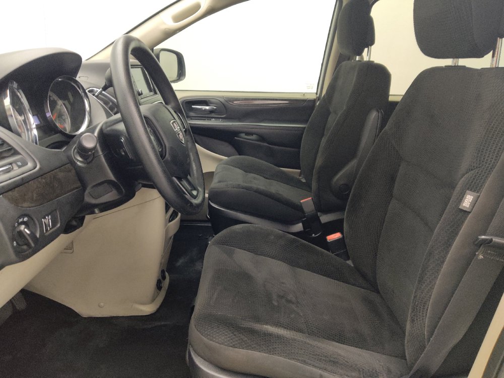 Used 2019 Dodge Grand Caravan SE w/ UConnect Hands-Free Group FWD image 17