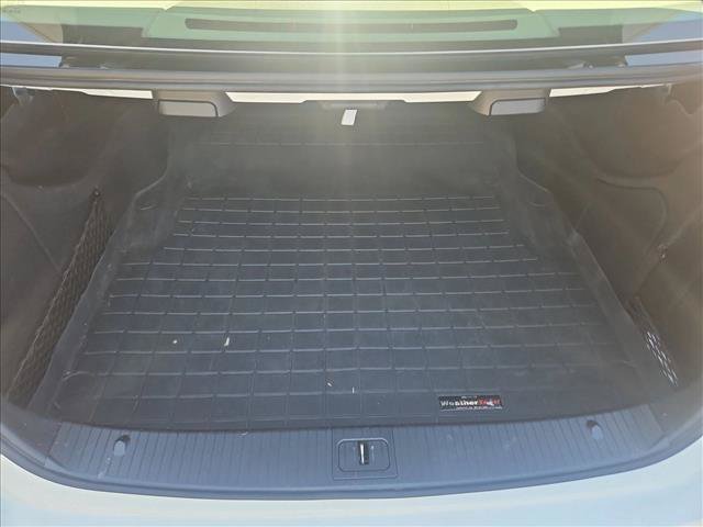 Used 2010 Mercedes-Benz E 350 4MATIC Sedan image 6