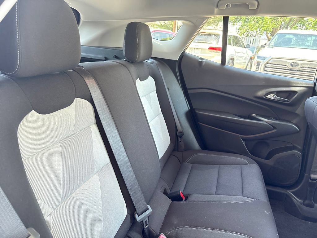 Used 2026 Chevrolet Trax LS FWD image 22
