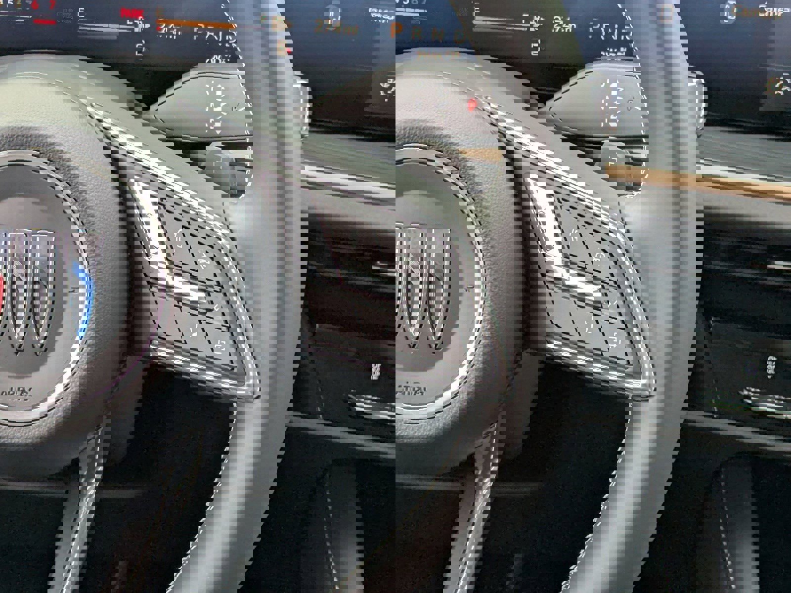 Used 2025 Buick Envision Sport Touring image 21