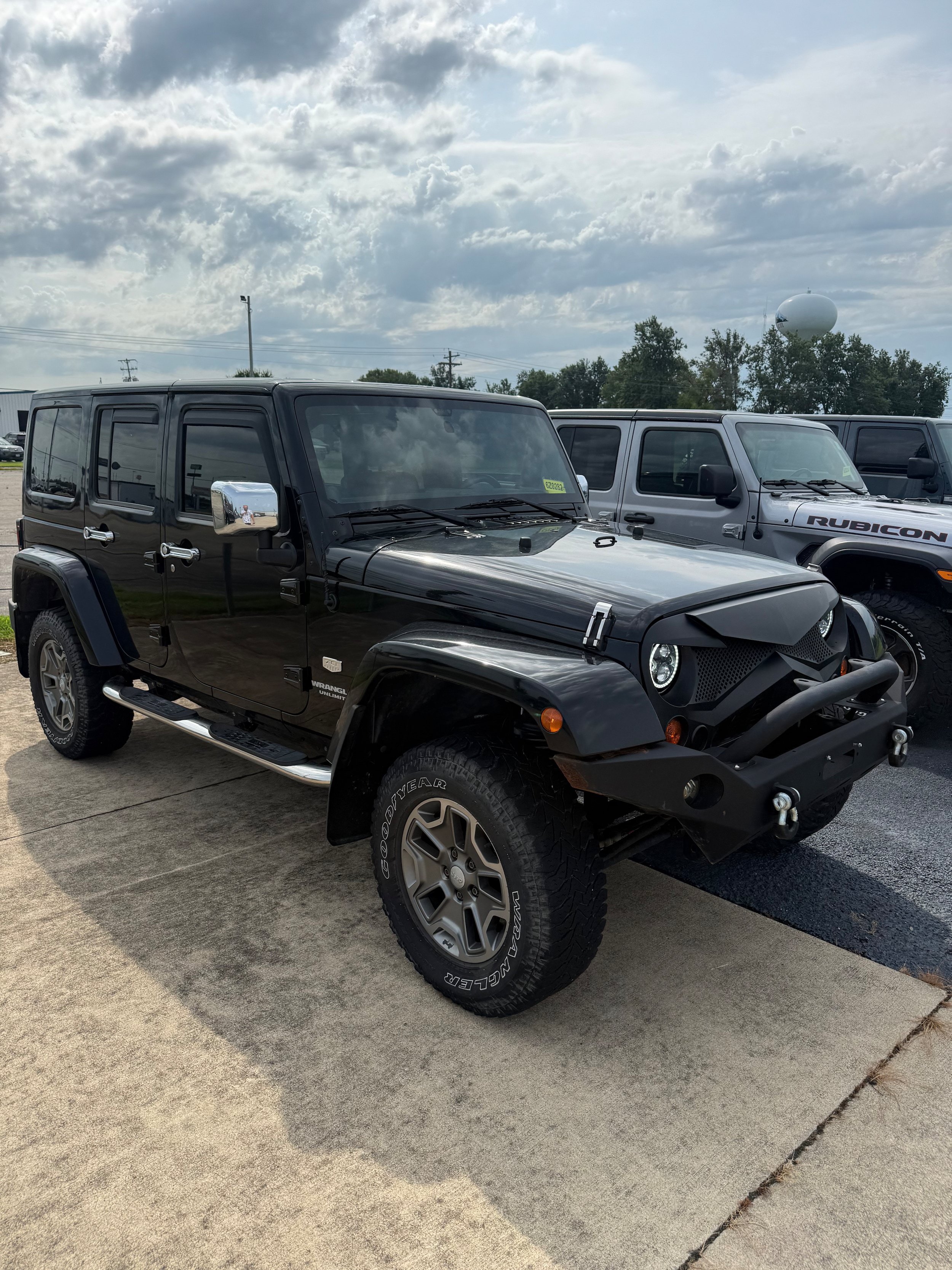 Used 2011 Jeep Wrangler Unlimited 70th Anniversary w/ Dual Top Group AWD/4WD image 3