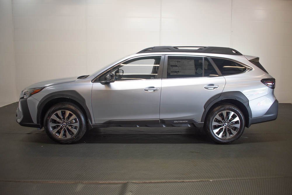 New 2025 Subaru Outback Limited image 4
