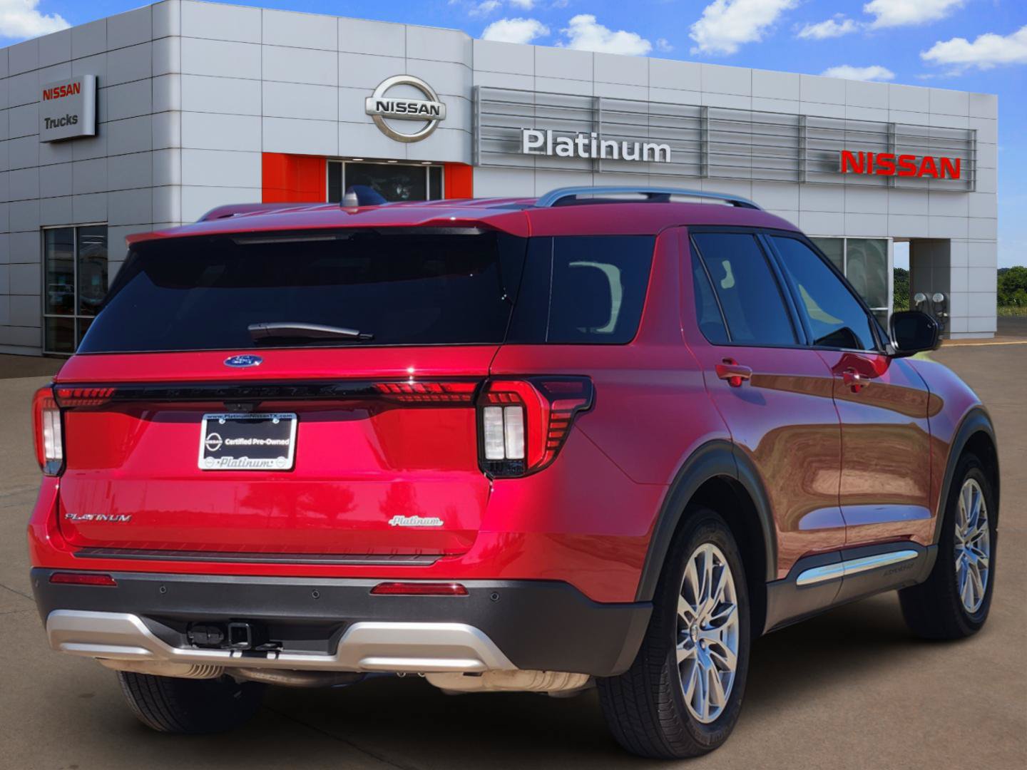 Used 2026 Ford Explorer Platinum RWD image 4
