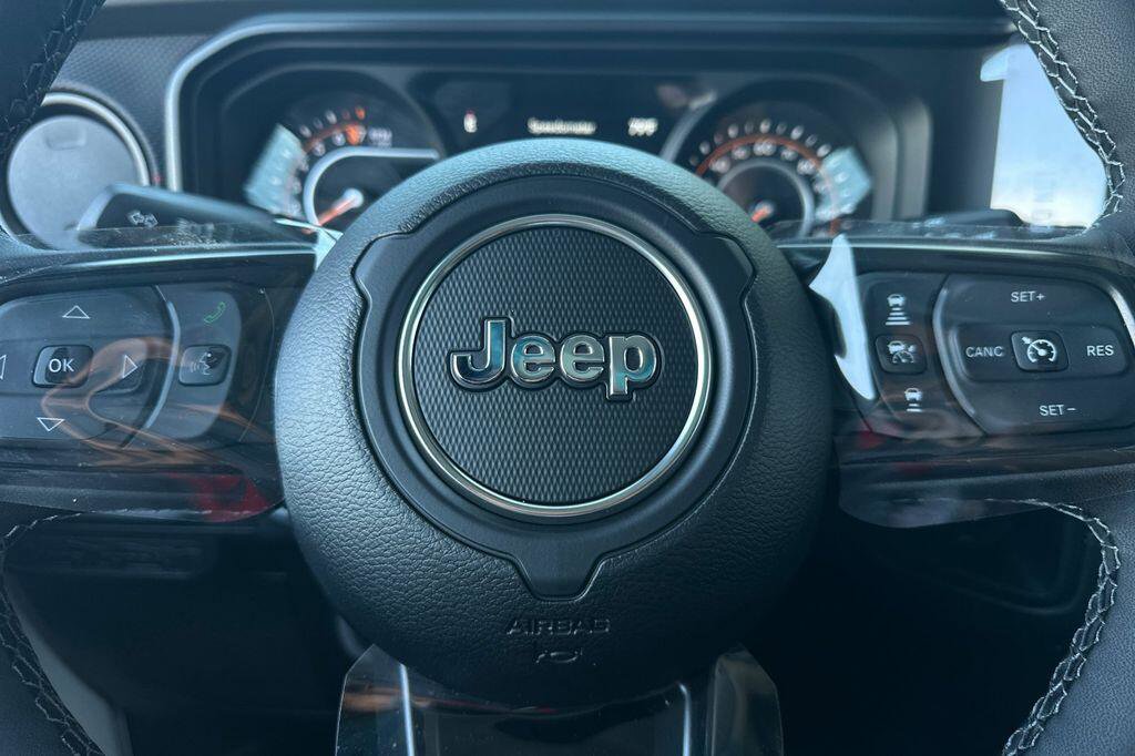 New 2026 Jeep Gladiator Rubicon w/ Safety Group AWD/4WD image 22