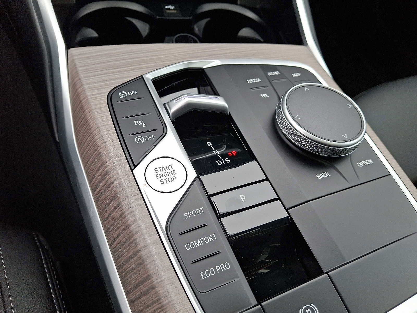 Used 2025 BMW 330i xDrive Sedan w/ Premium Package image 16