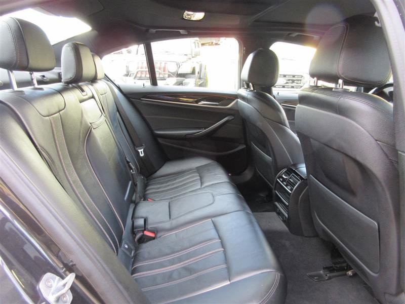 Used 2018 BMW 540i xDrive image 28