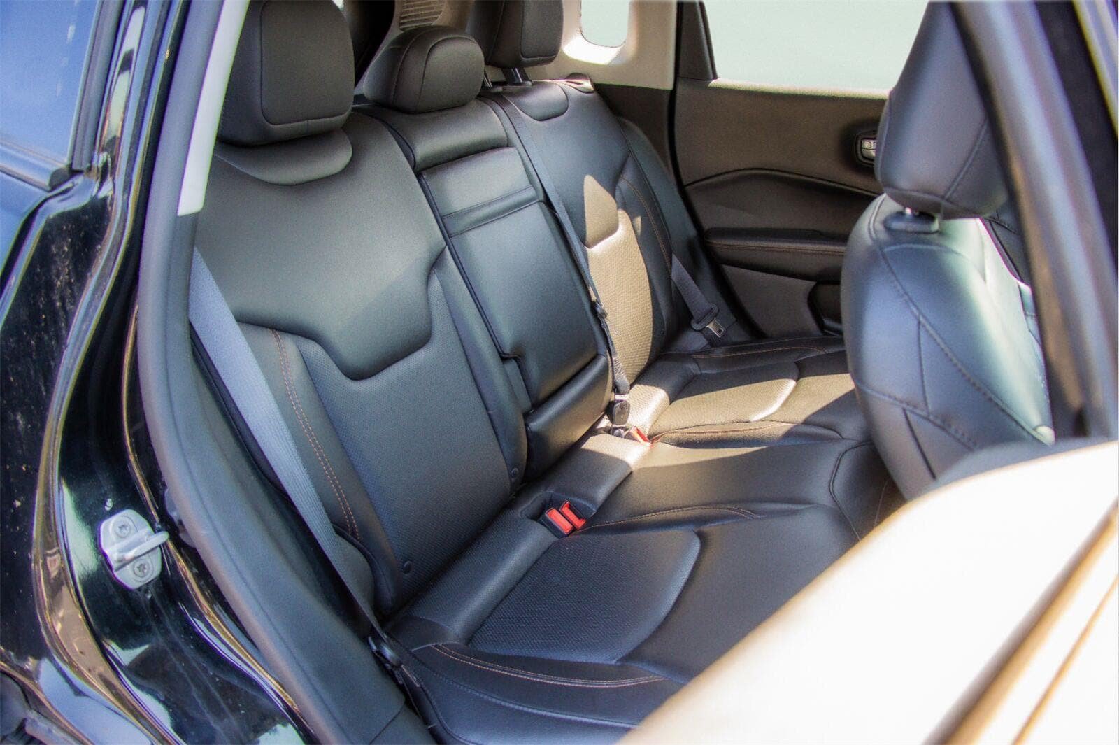Used 2018 Jeep Compass Limited w/ Navigation Group FWD image 7