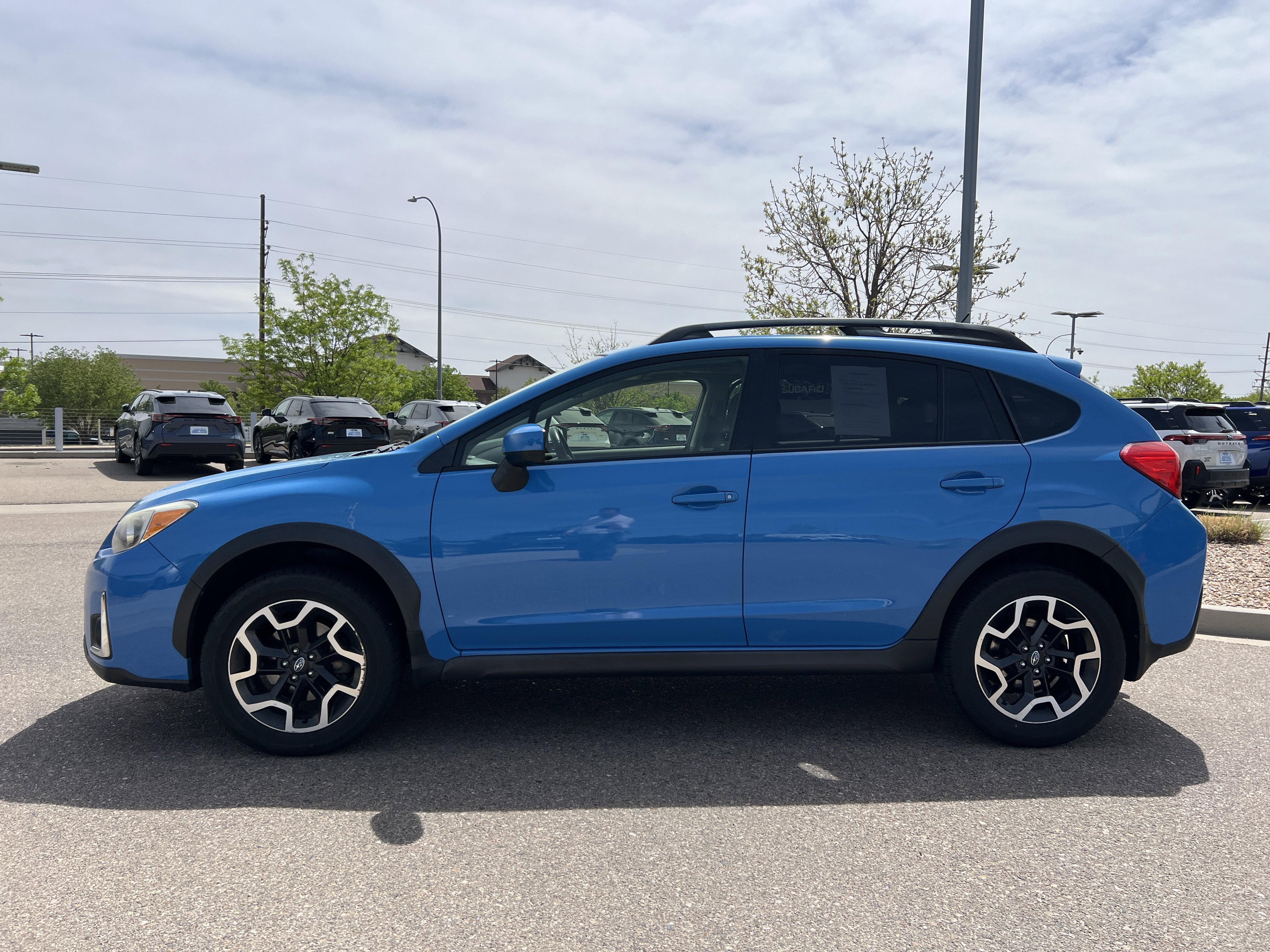 Used 2016 Subaru Crosstrek 2.0i Premium w/ Moonroof Package AWD/4WD image 13