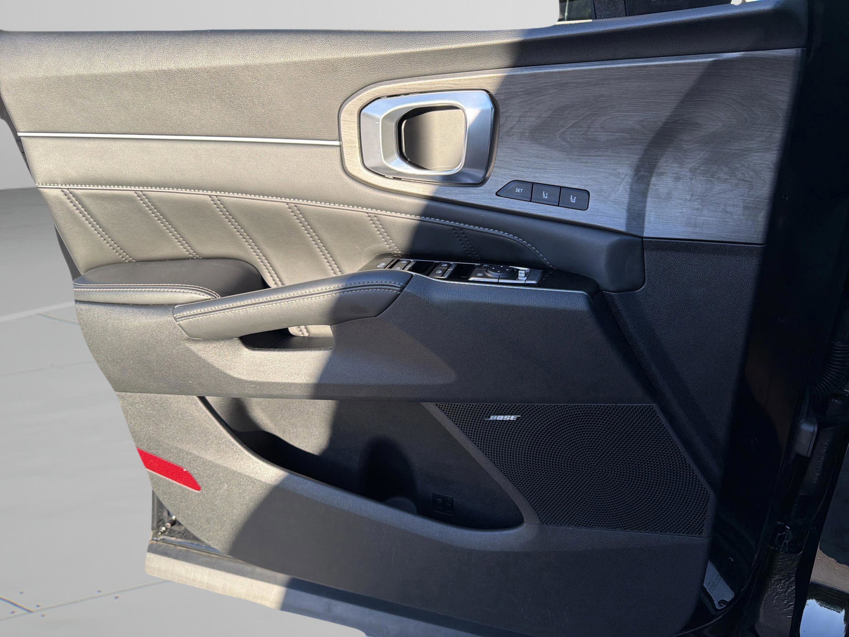 Certified 2025 Kia Sorento SX Prestige image 18