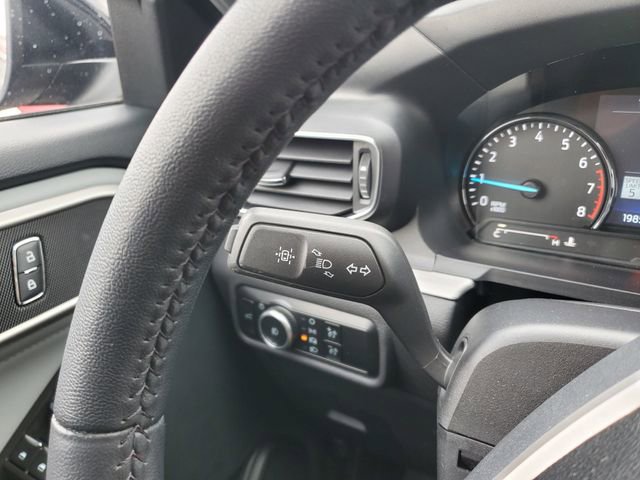 Used 2023 Ford Explorer XLT w/ Equipment Group 202A AWD/4WD image 15