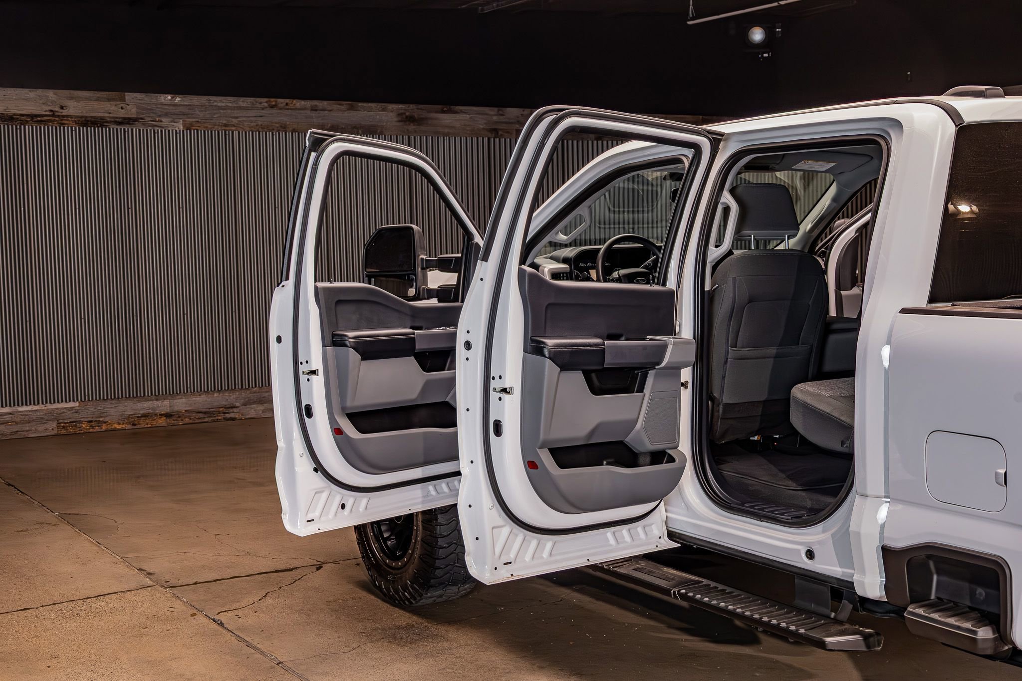 Used 2023 Ford F350 XLT image 24