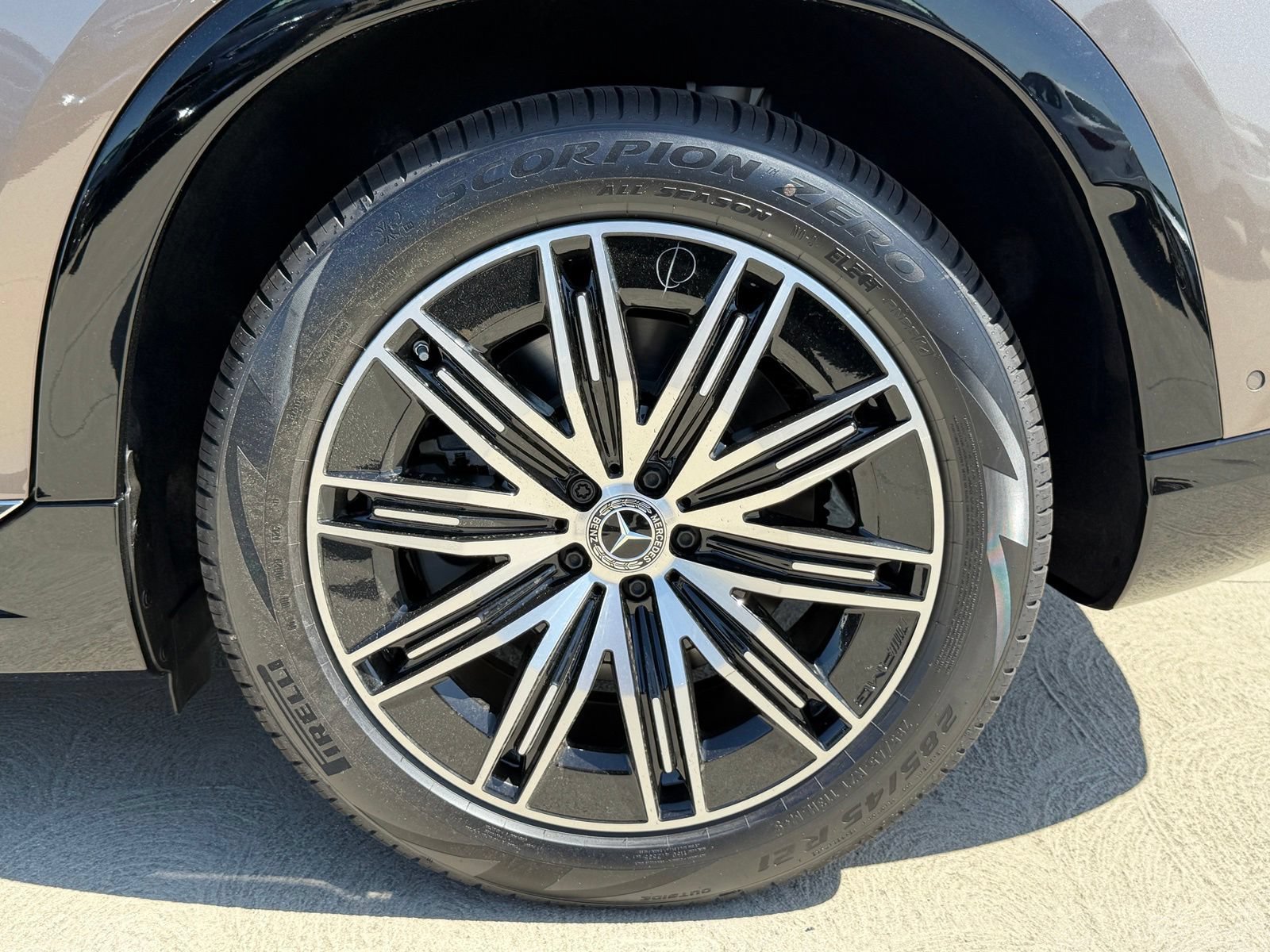 New 2026 Mercedes-Benz EQS 400 4MATIC SUV image 15