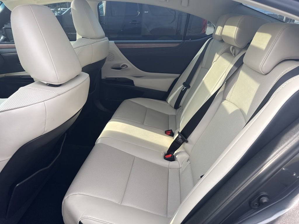 Used 2023 Lexus ES 350 w/ Premium Package image 5