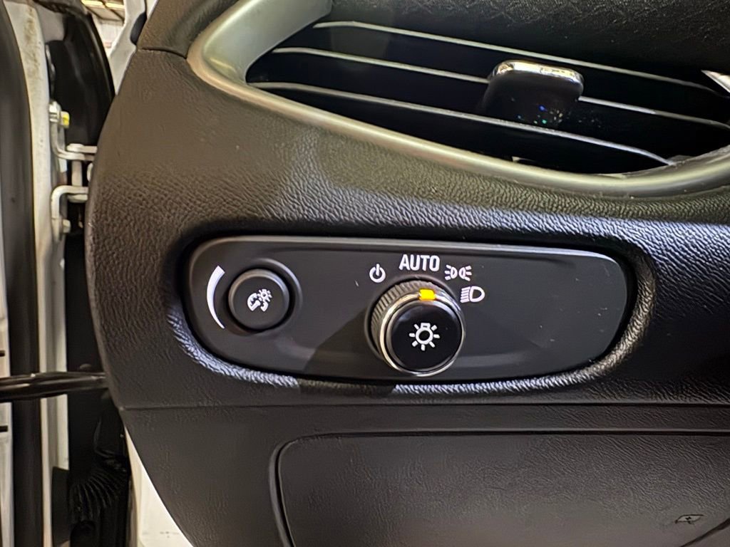 Used 2017 Chevrolet Malibu LS image 14