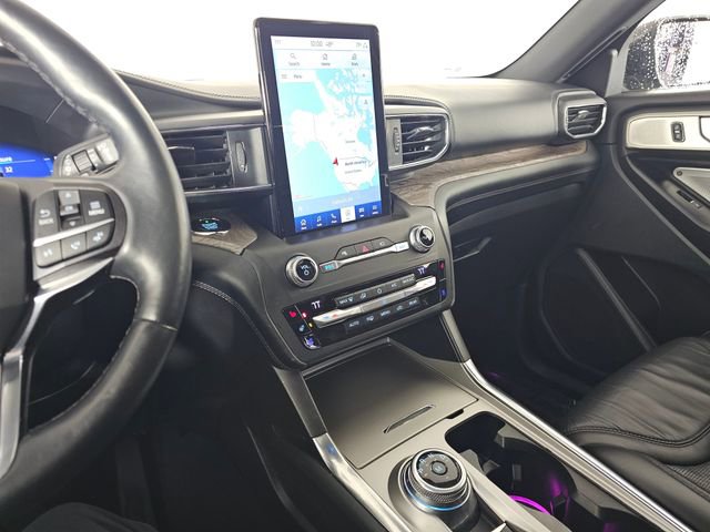 Used 2020 Ford Explorer Platinum w/ Premium Technology Package image 32