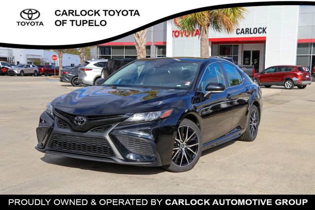 Used 2023 Toyota Camry SE FWD image 1