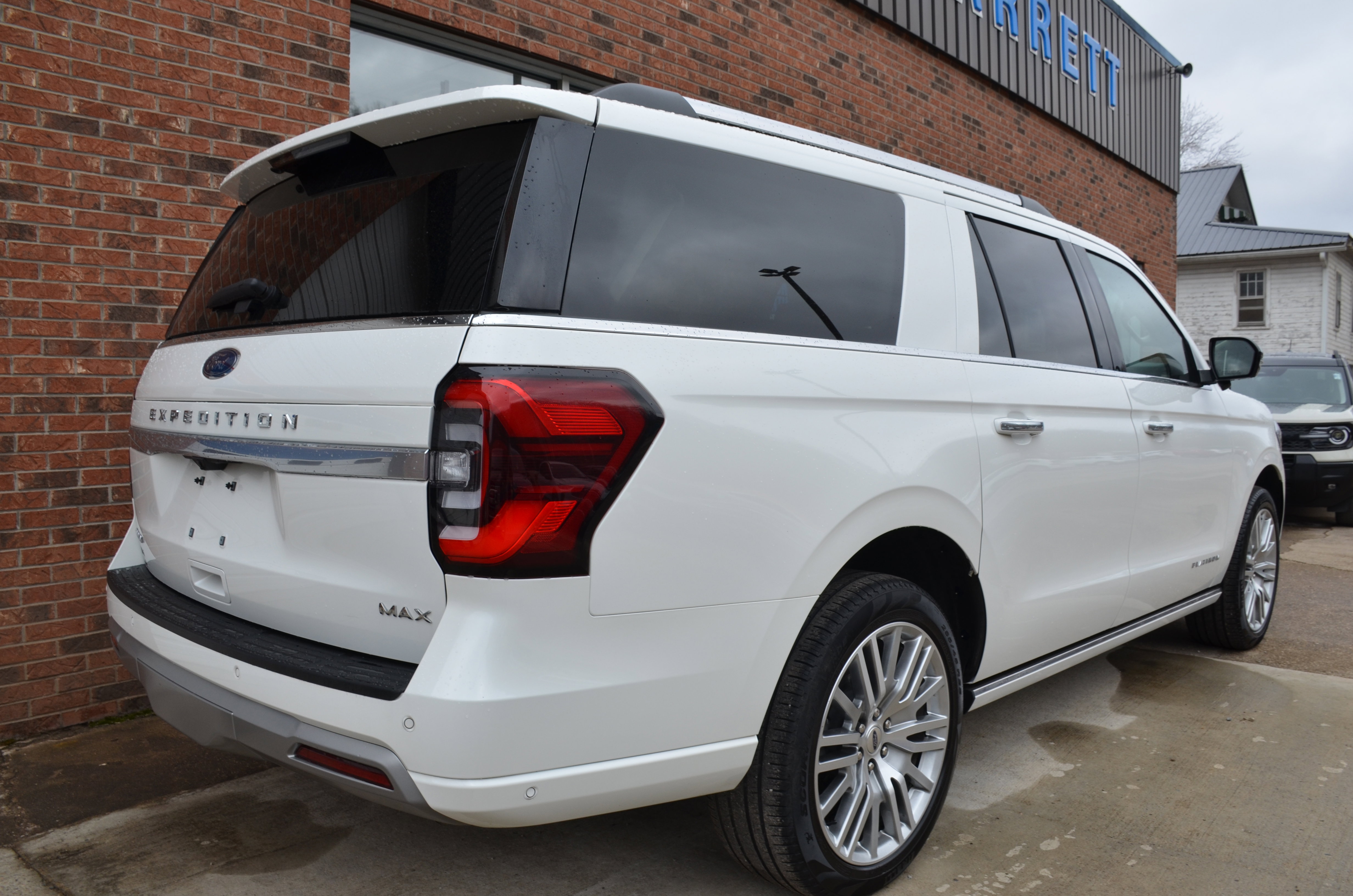 New 2024 Ford Expedition Max Platinum AWD/4WD image 4