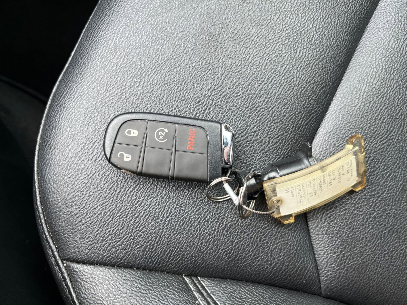 Used 2025 Jeep Compass Limited image 21