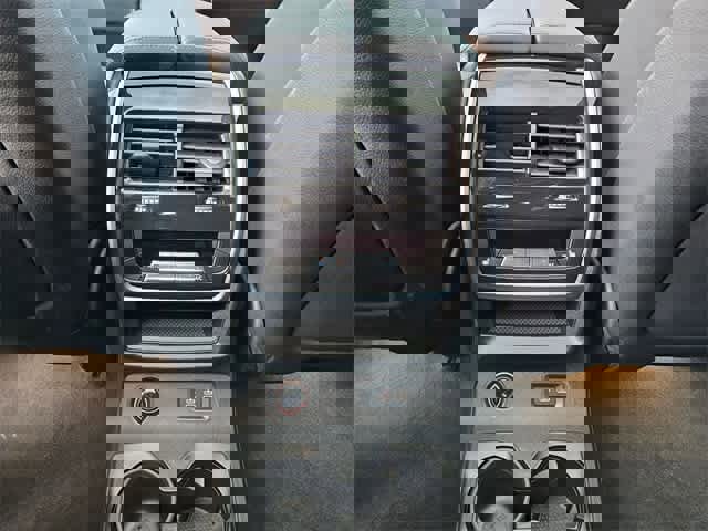 Used 2024 BMW X7 xDrive40i image 18