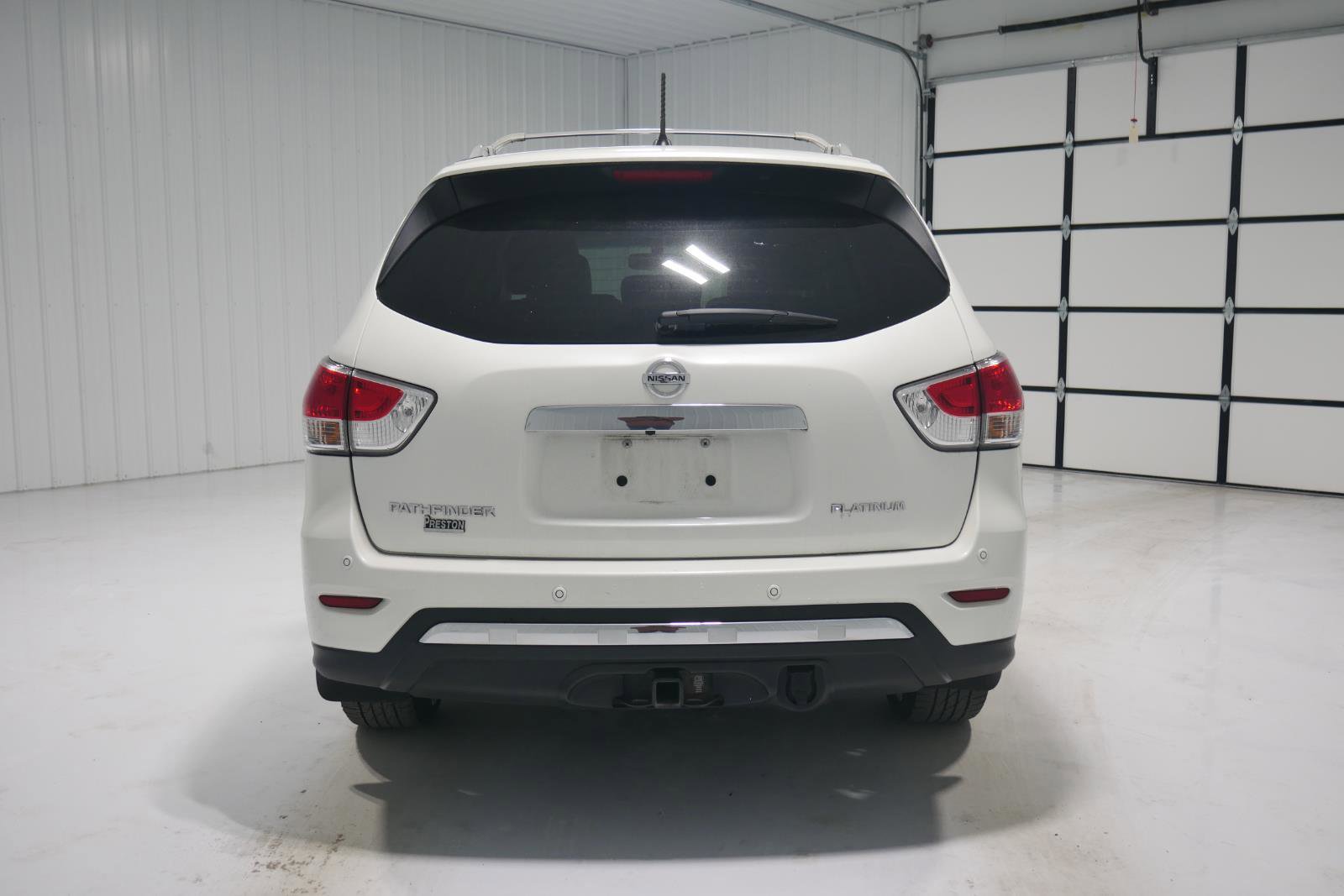 Used 2015 Nissan Pathfinder Platinum w/ Cargo Package image 6