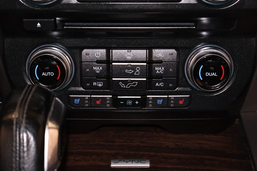 Used 2016 Ford F150 Platinum w/ Equipment Group 701A Luxury AWD/4WD image 35