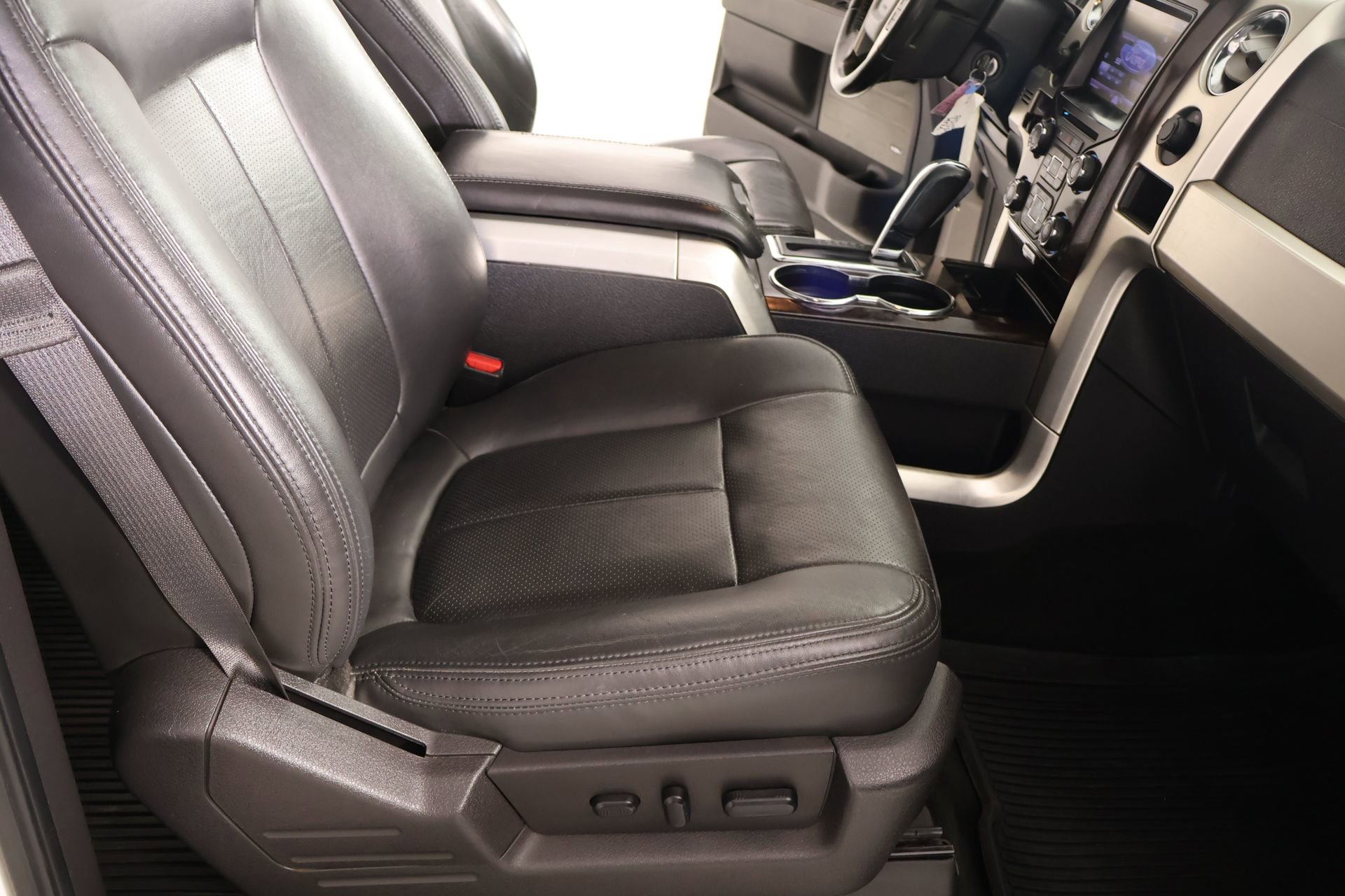 Used 2013 Ford F150 Platinum AWD/4WD image 14