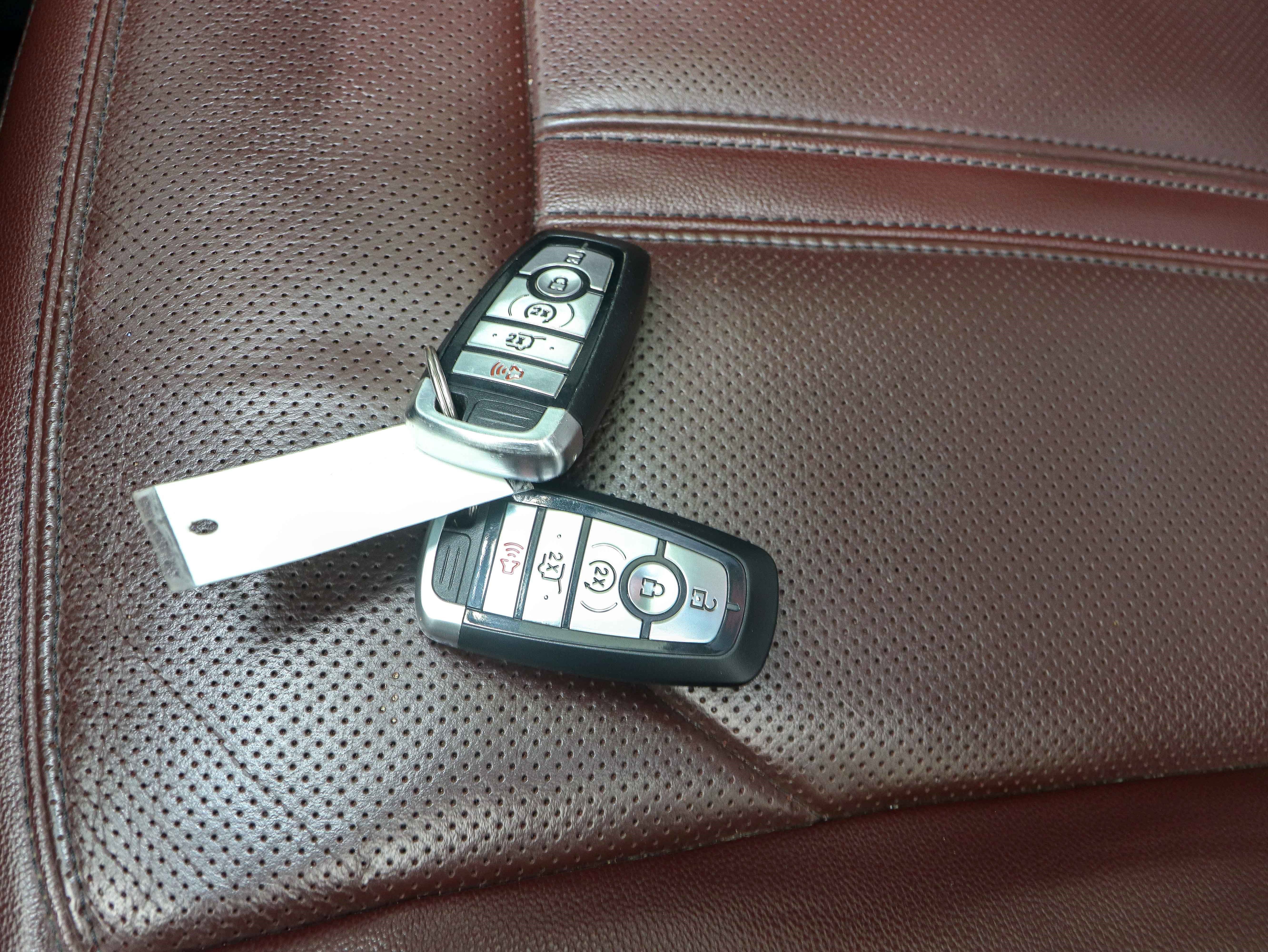 Used 2023 Ford Expedition Limited image 33